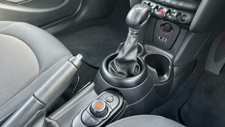 MINI Hatchback 1.5 Cooper 5dr Petrol Hatchback